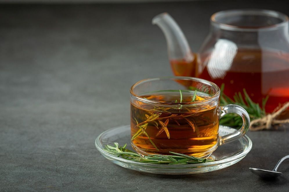 Tea or coffee (Image via Freepik/Jcomp)